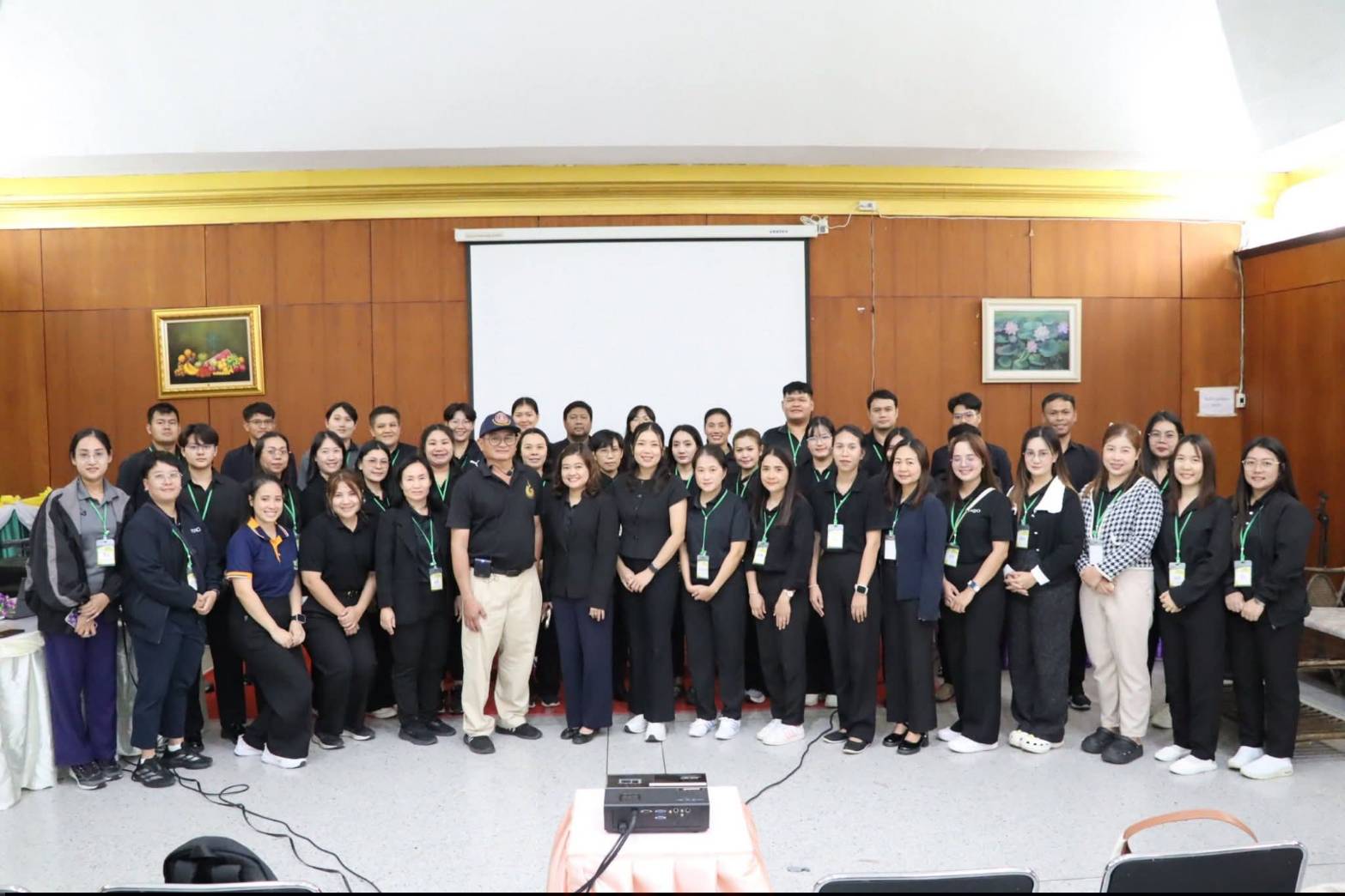 title - ผู้อำนวยการกลุ่มฝึกอบรมและการพัฒนาผลิตภัณฑ์ (ศพส.) ได้รับเชิญเป็นผู้บรรยายพิเศษ  ให้แก่ ข้าราชการใหม่ รุ่นที่ 10 หลักสูตร ต้นกล้าข้าราชการ ประจำปีงบประมาณ พ.ศ. 2569 ณ ห้องประชุมอาคาร 100 ปี ศูนย์ส่งเสริมและพัฒนาอาชีพเสริมนอกภาคการเกษตร